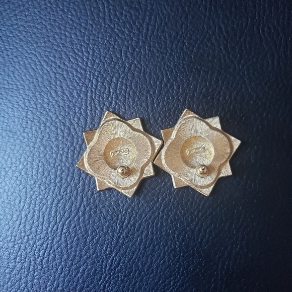 Vintage Monet Stud Earrings - Picture 2 of 6